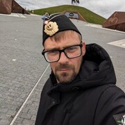  ,  Denis, 42