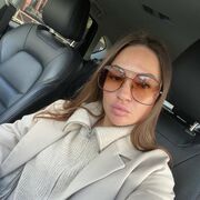  ,  Nika, 32