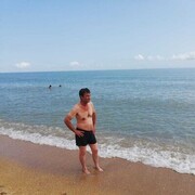  ,   Ali, 48 ,   , 