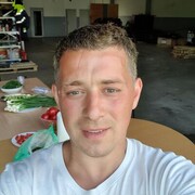  ,  Andryi, 40
