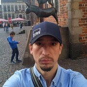  Essen,   , 40 ,     , c 