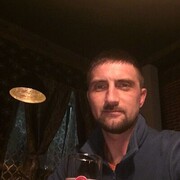  ,   Viktor, 44 ,   ,   
