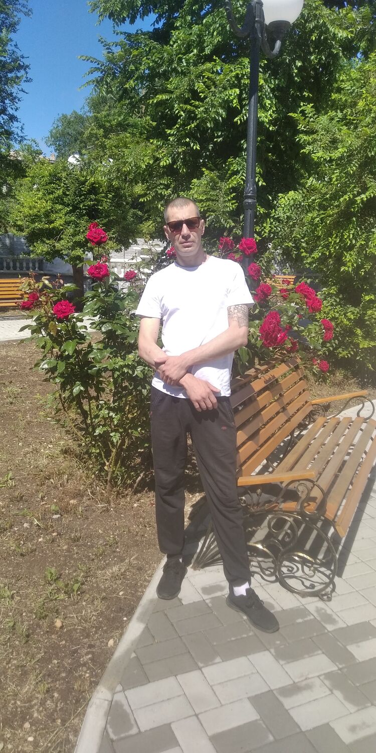  28535593  Vladimir, 44 ,    