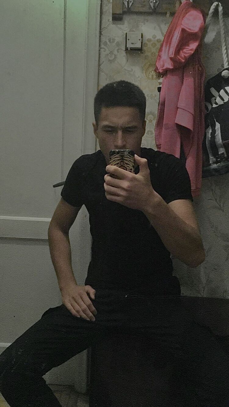  43884033  , 28 ,    