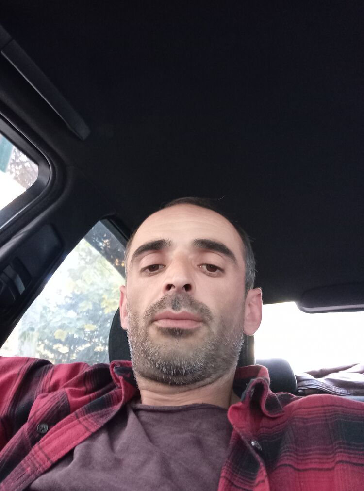  39327933  Ramaz, 41 ,    