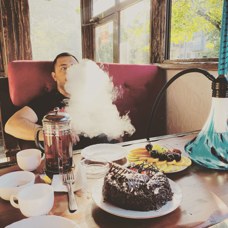  ,   Levon, 33 ,   ,   