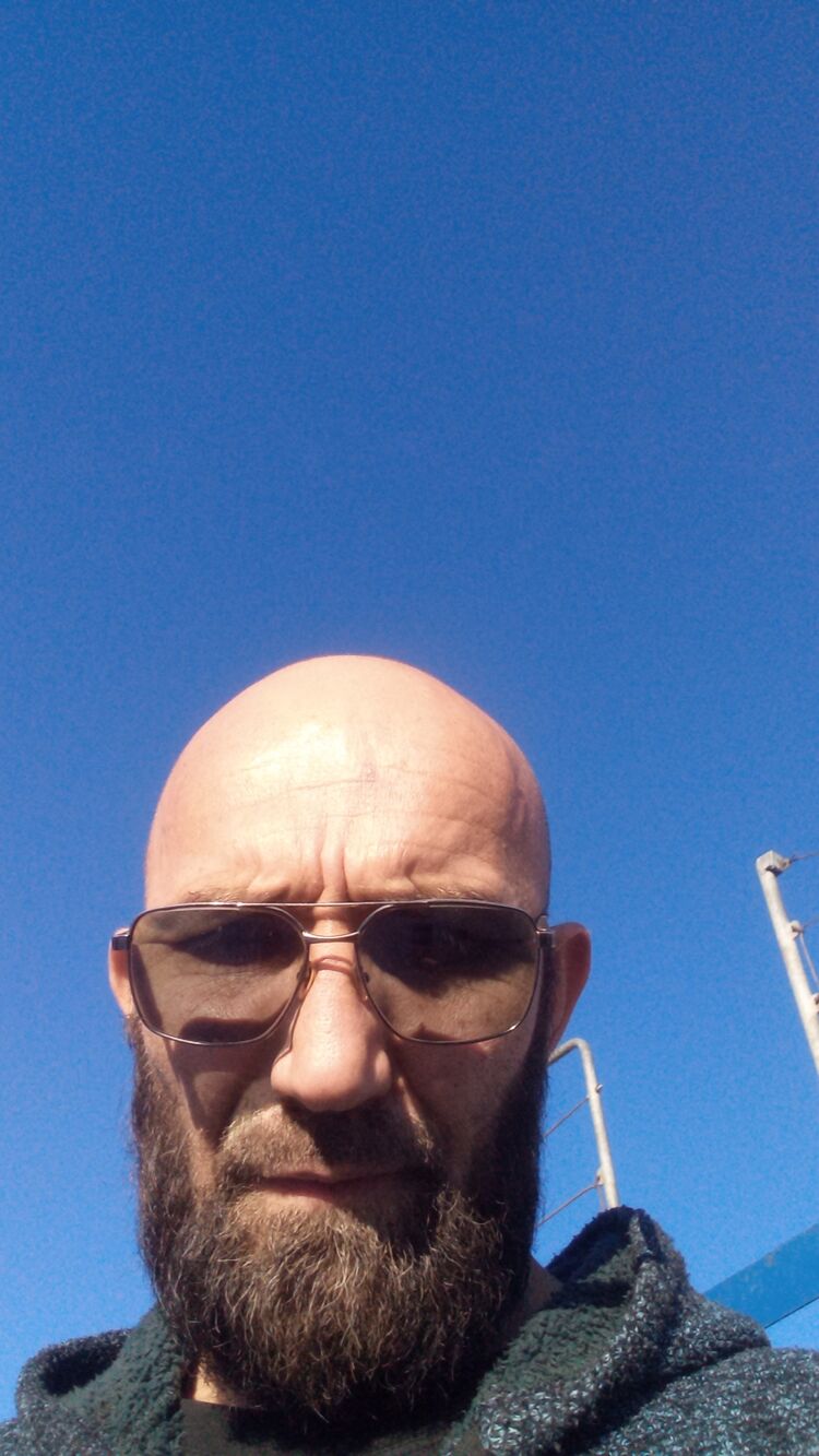  48221353  , 44 ,    