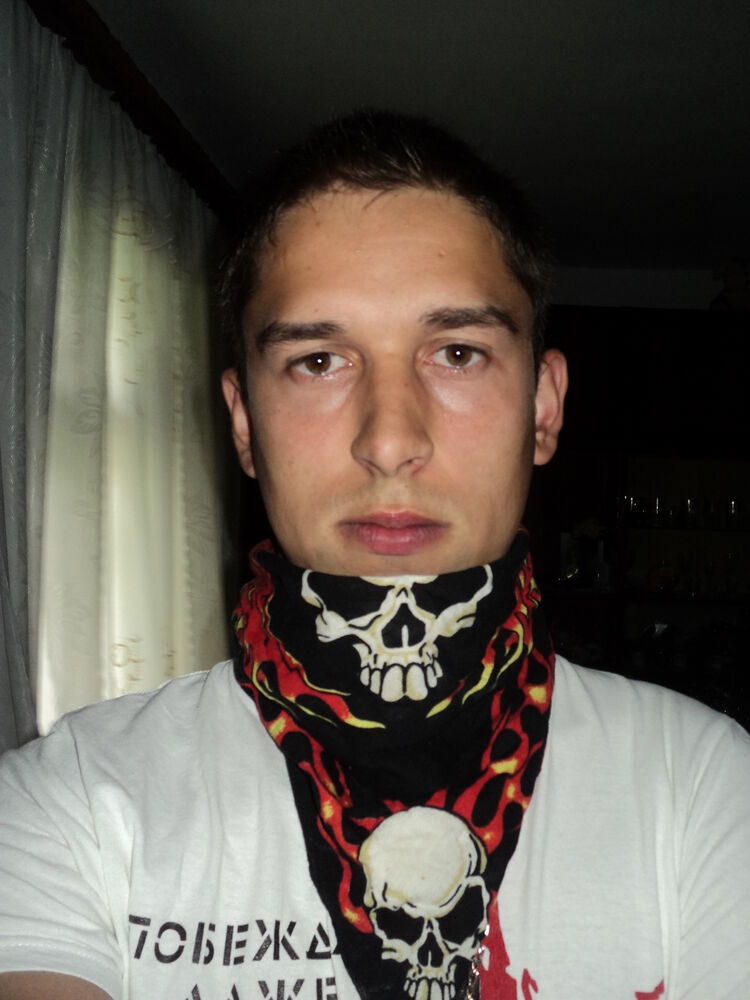  43220113  Andrij, 30 ,    