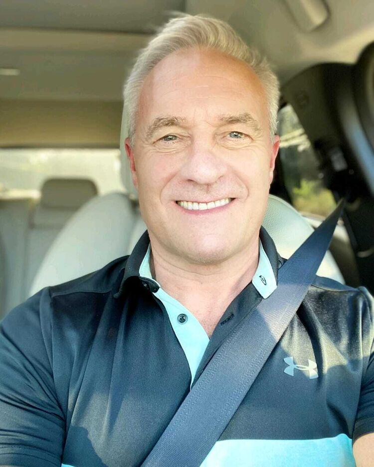  51923883  Patrick, 61 ,    