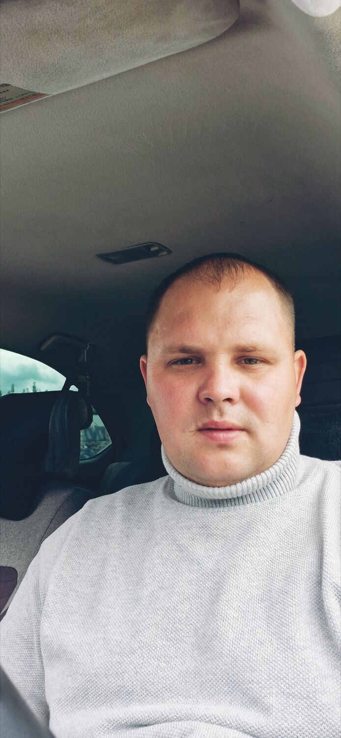  53823143  Stanislav, 31 ,    