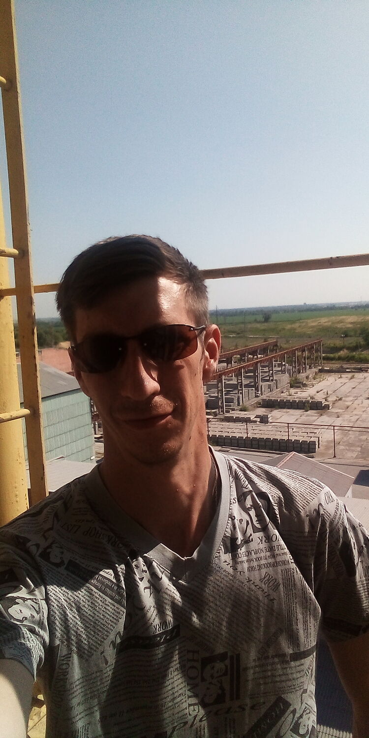  31764393  , 40 ,    