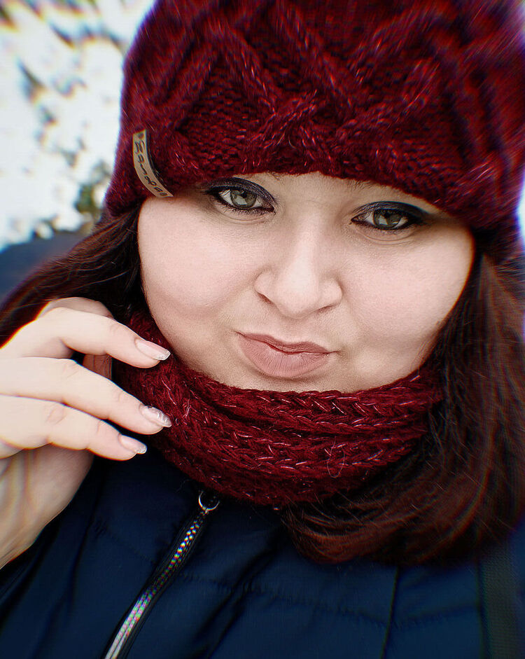  54283033  Adela, 23 ,    