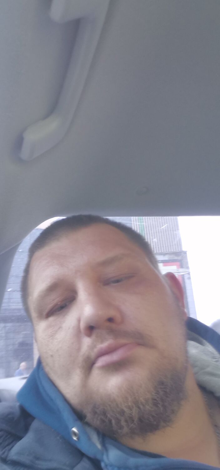  41704703  , 37 ,    