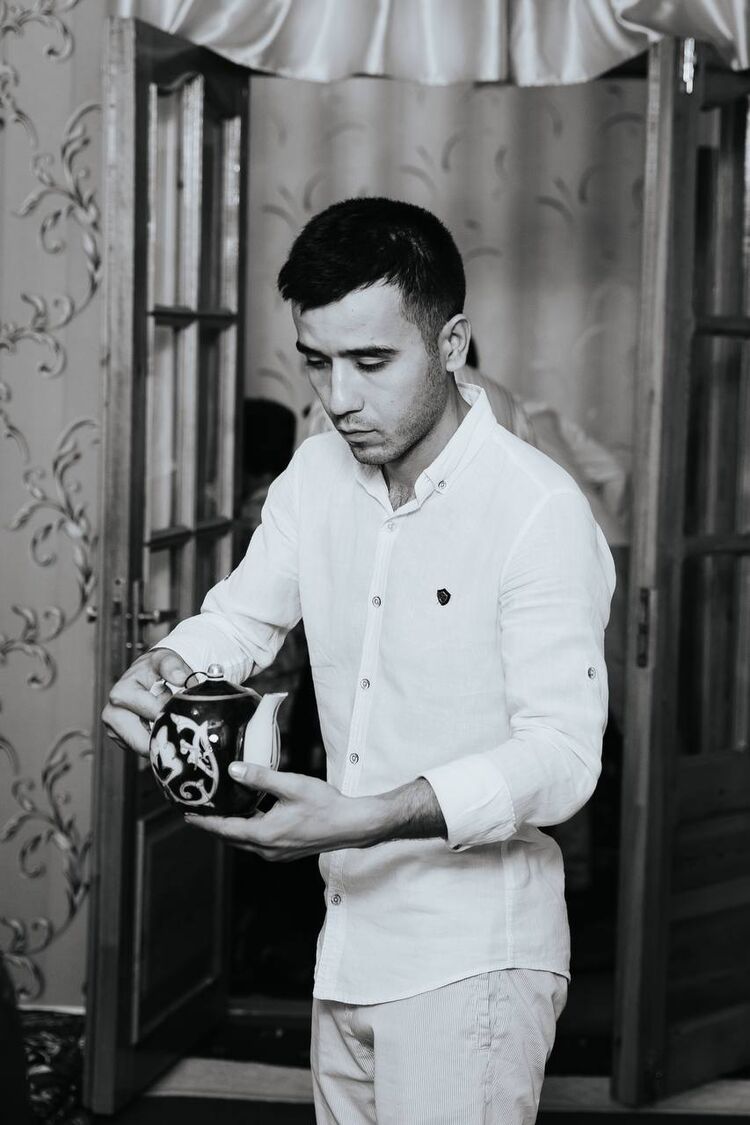  30853903  Abror, 31 ,    