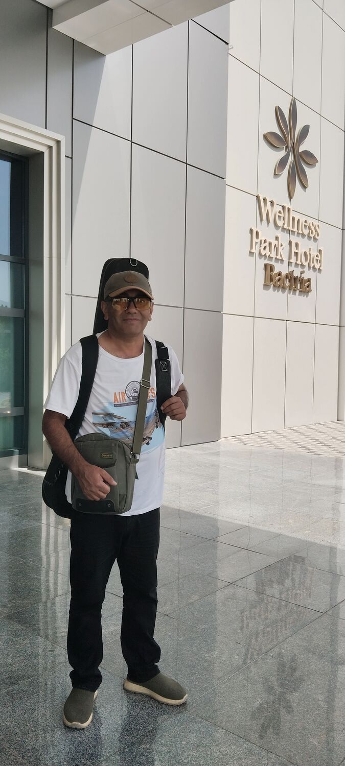  53584463  SOUND MAN, 49 ,    