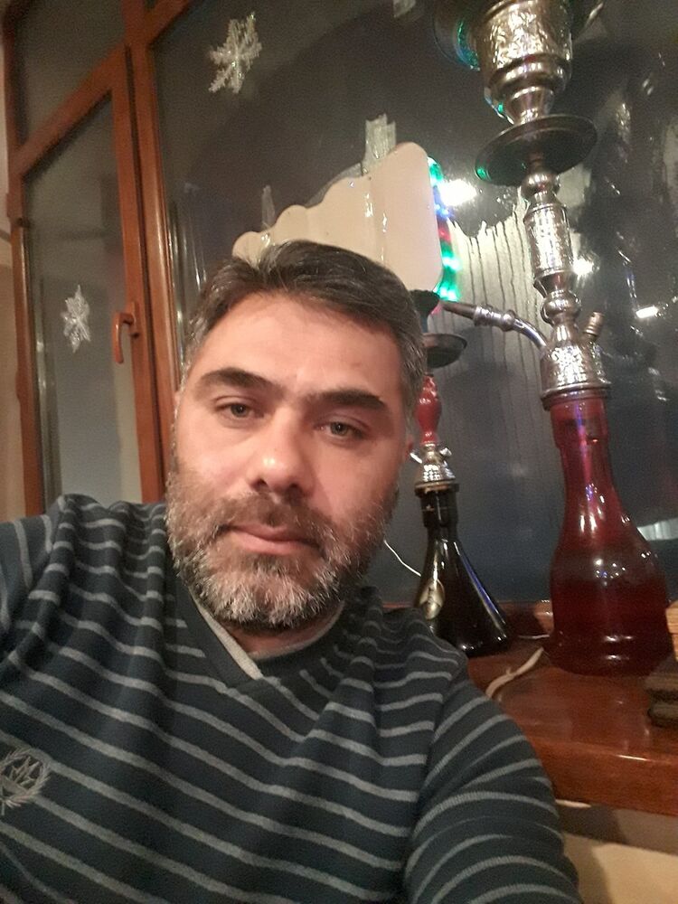  18529363  Asim, 45 ,    