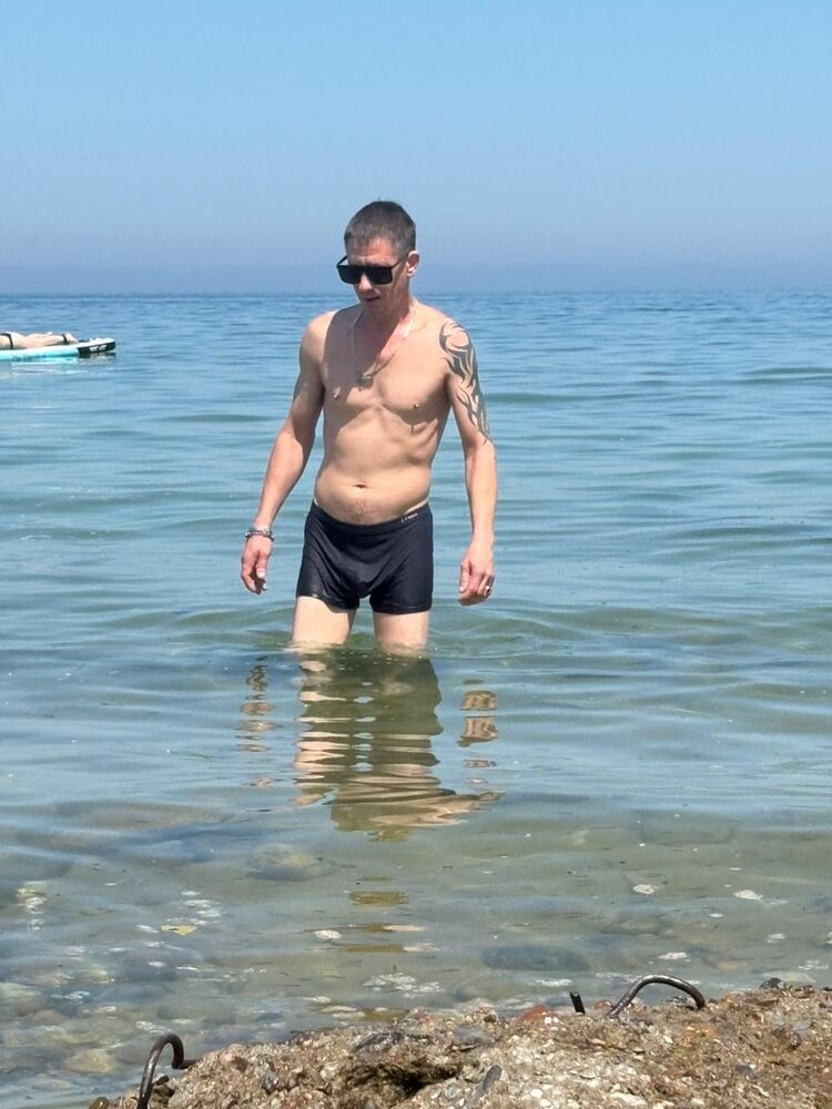  54370933  GOLD, 42 ,    