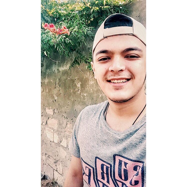  45962483  Khuseyn, 26 ,    