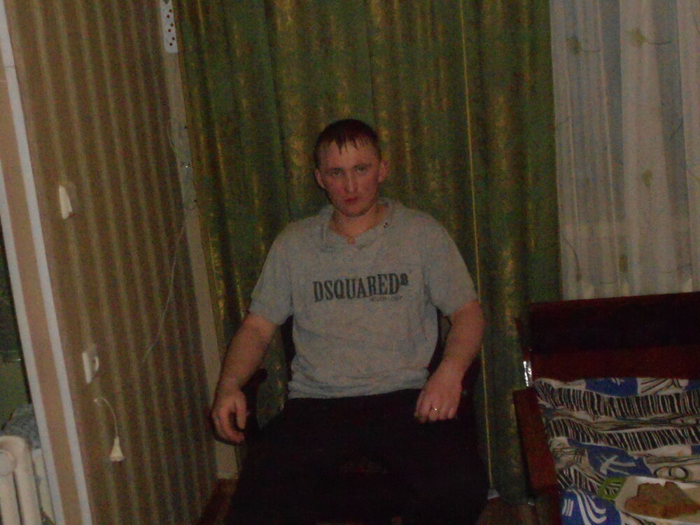  11501373  Sergei, 37 ,    
