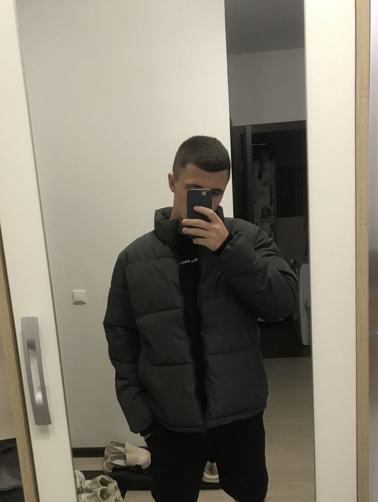  32798553  Nikita, 23 ,    