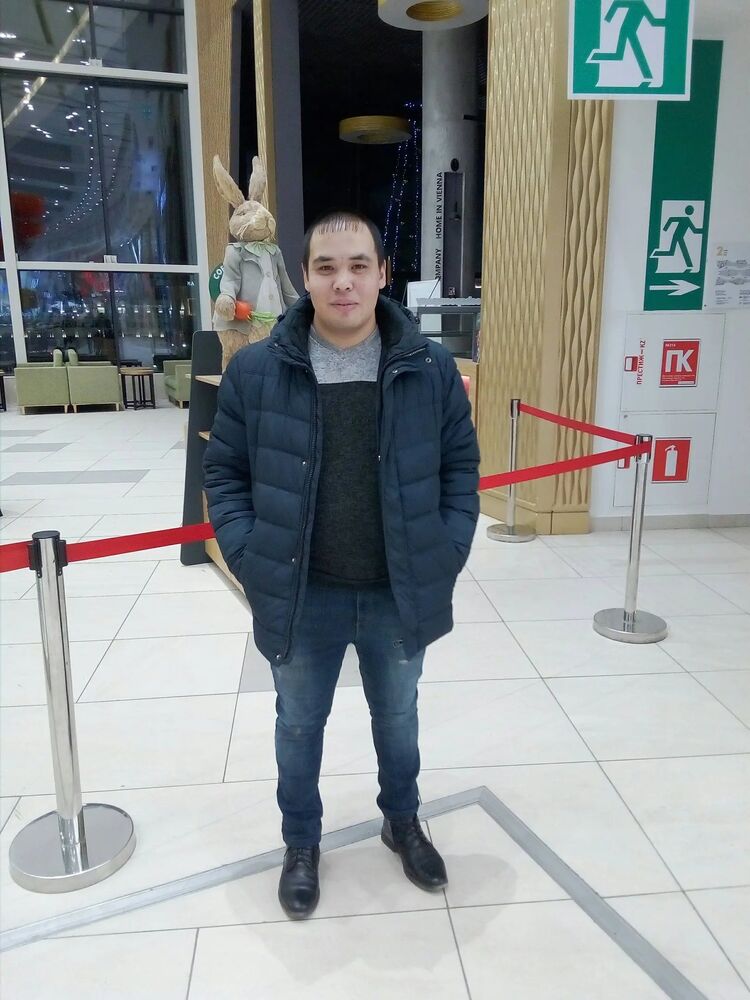  35299003  Olzhas, 30 ,    