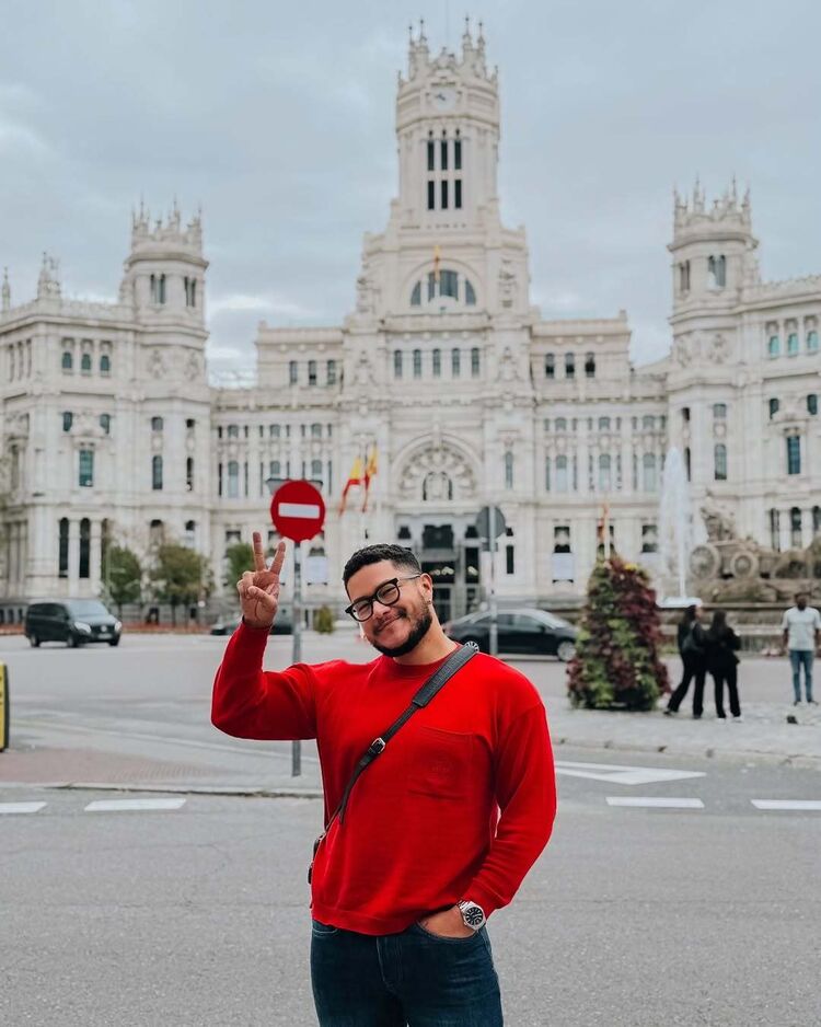  ,   ARTEM, 37 ,   ,   