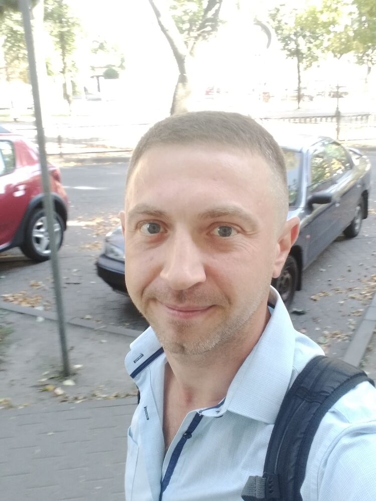  46087103  , 40 ,    