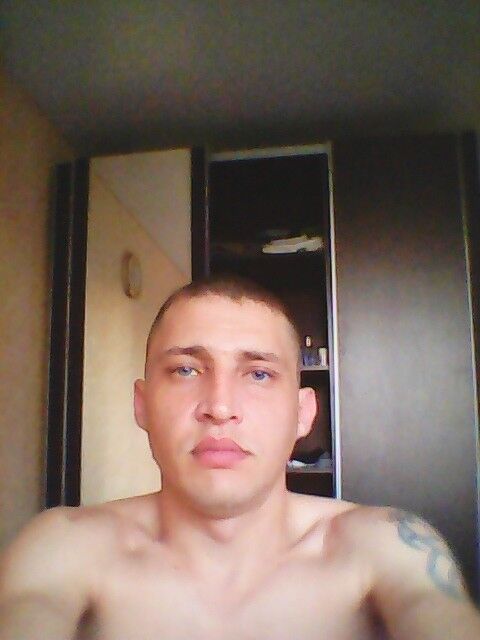  9817763  Rihat, 40 ,    