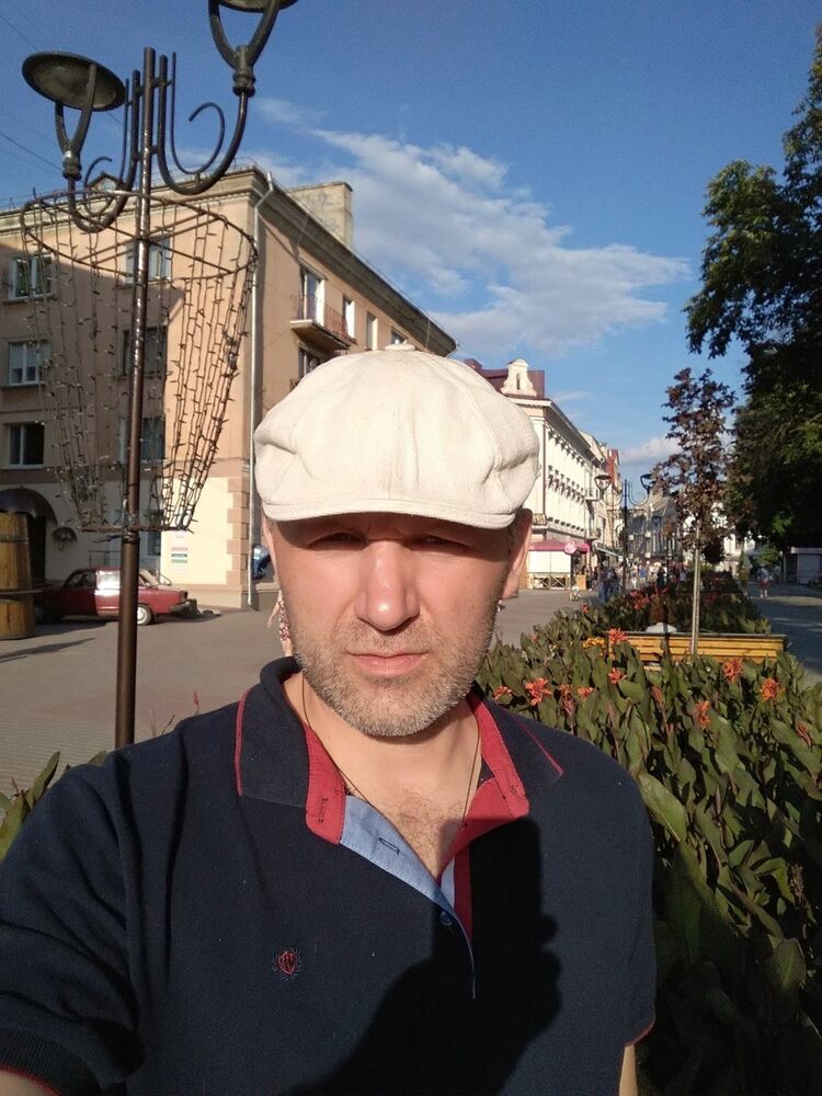  15860753  Andrij, 46 ,    