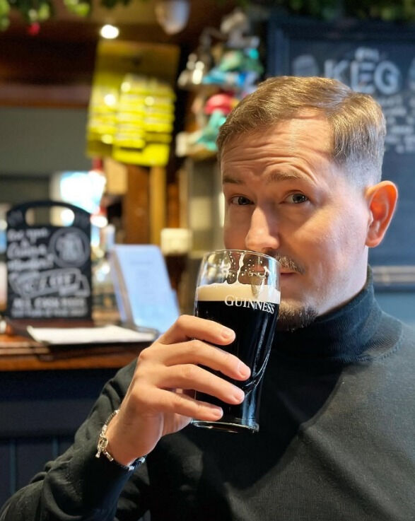  54608263  Emily, 39 ,    