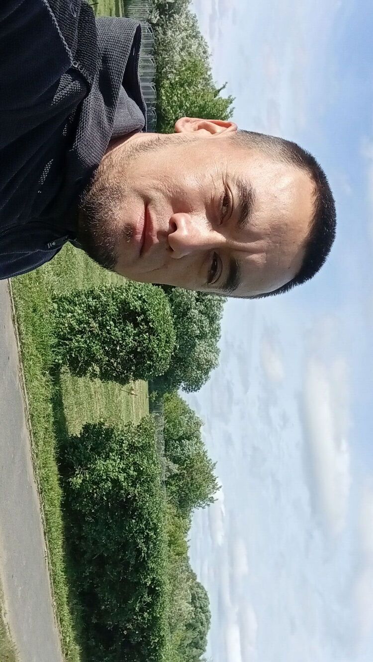  52235063  , 37 ,    