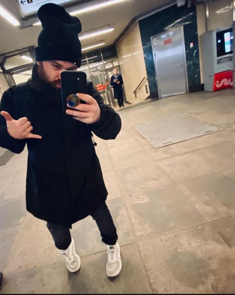 ���� 48859863 ������� ������, 37 ���, ���� ���������� � ������