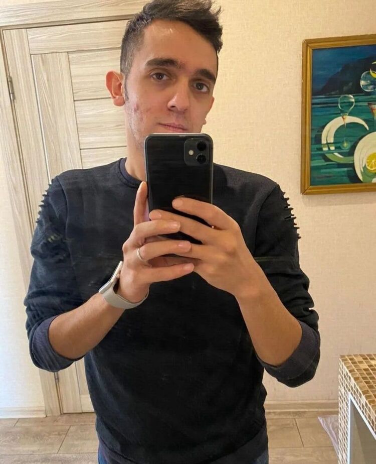  44523313   , 29 ,    
