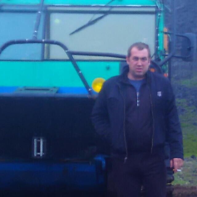  11004263  Aleksandr, 42 ,    