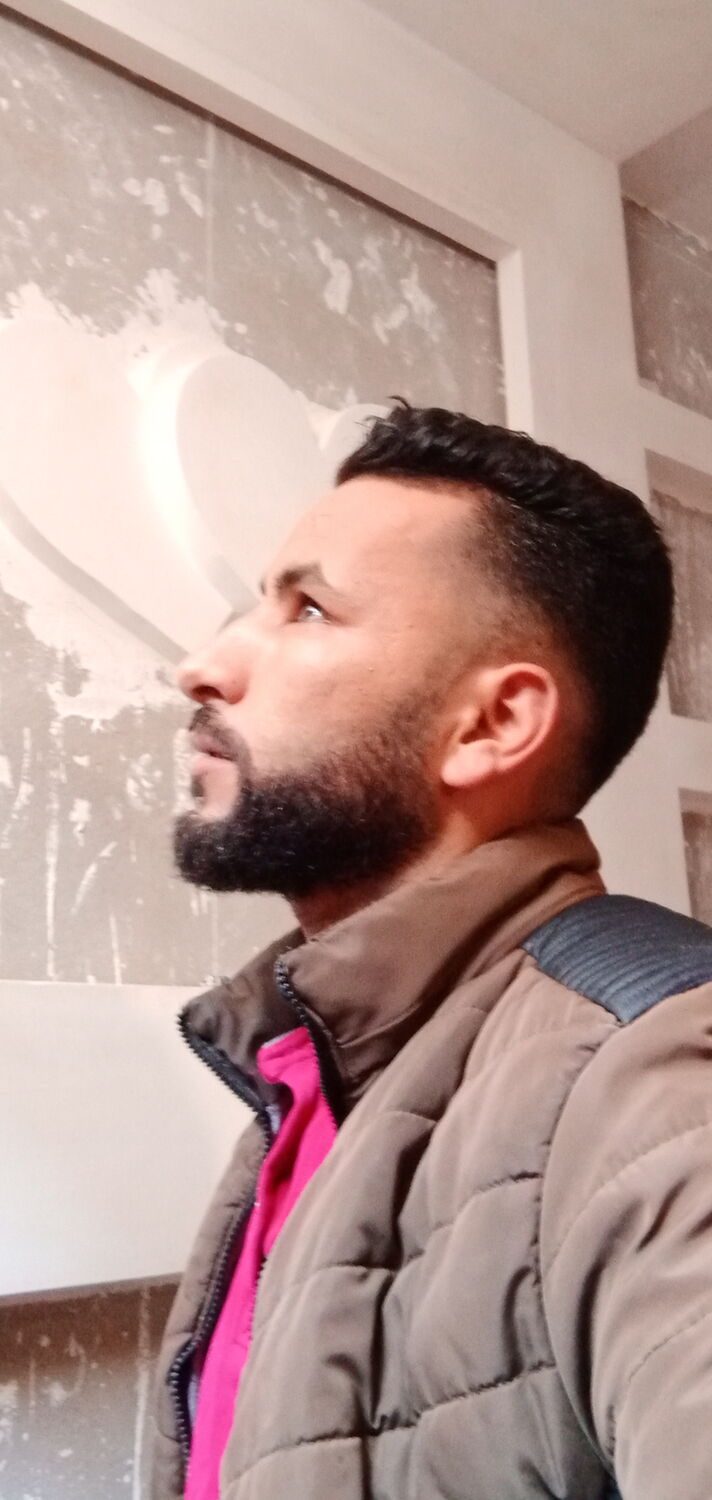  23267243  Elmokhtar, 30 ,    