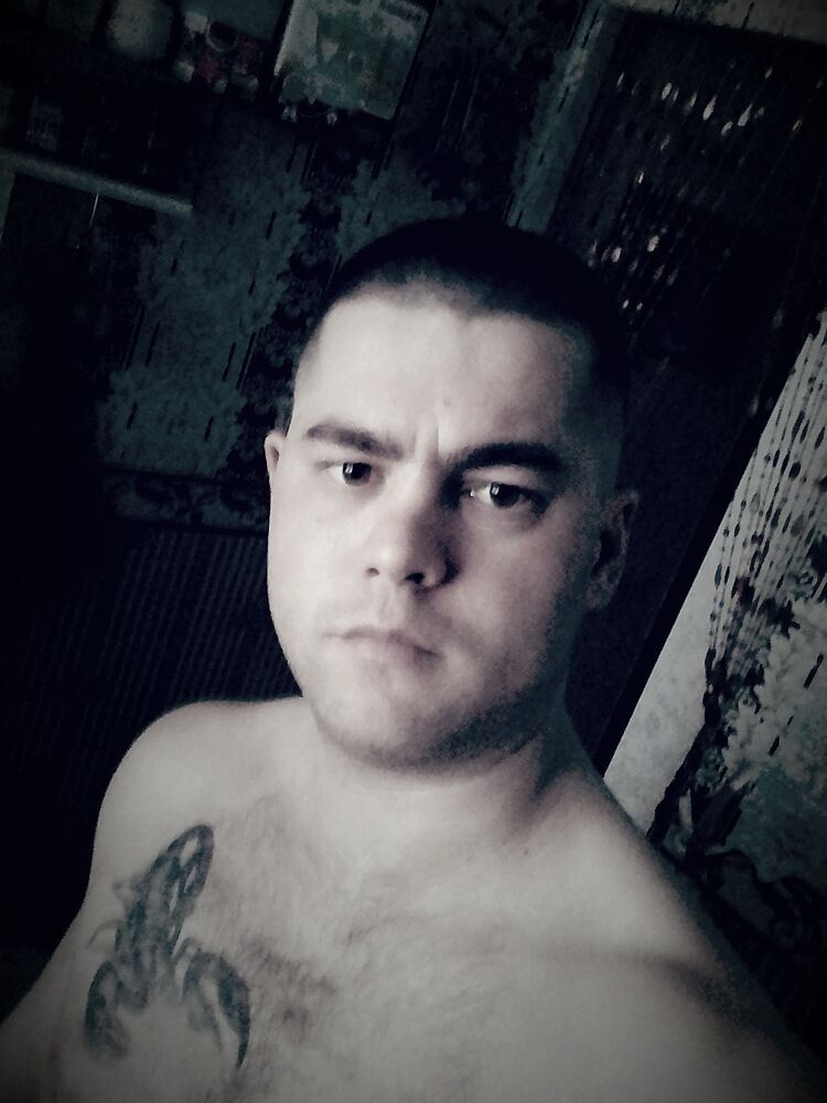  32596343  Vlad, 30 ,    