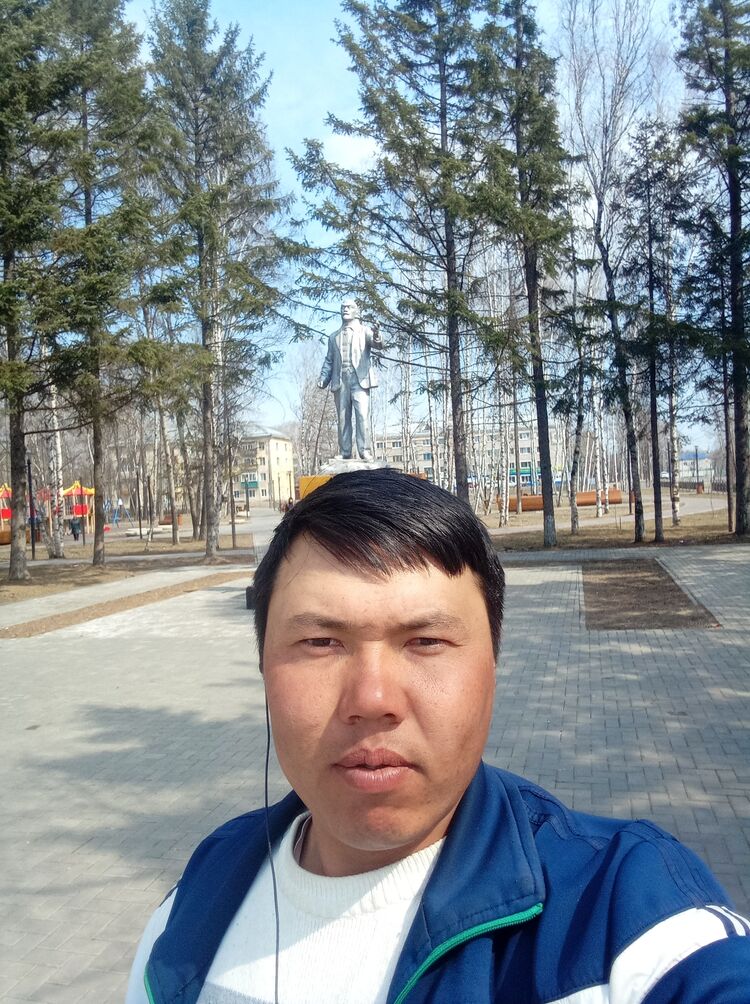  ,   Rustamjon, 32 ,   ,   