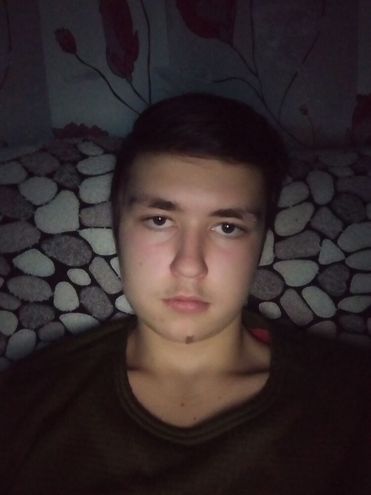  ,   Savusik Ivan, 18 ,   ,   