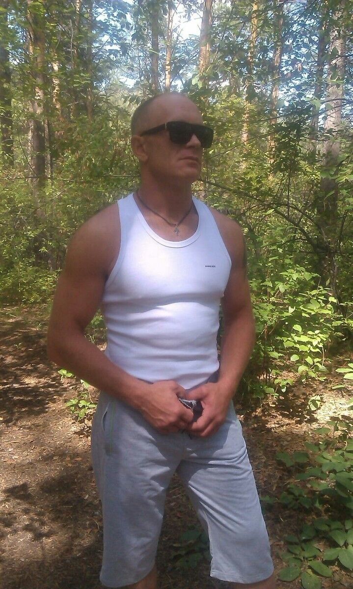  ,   Anton, 45 ,  