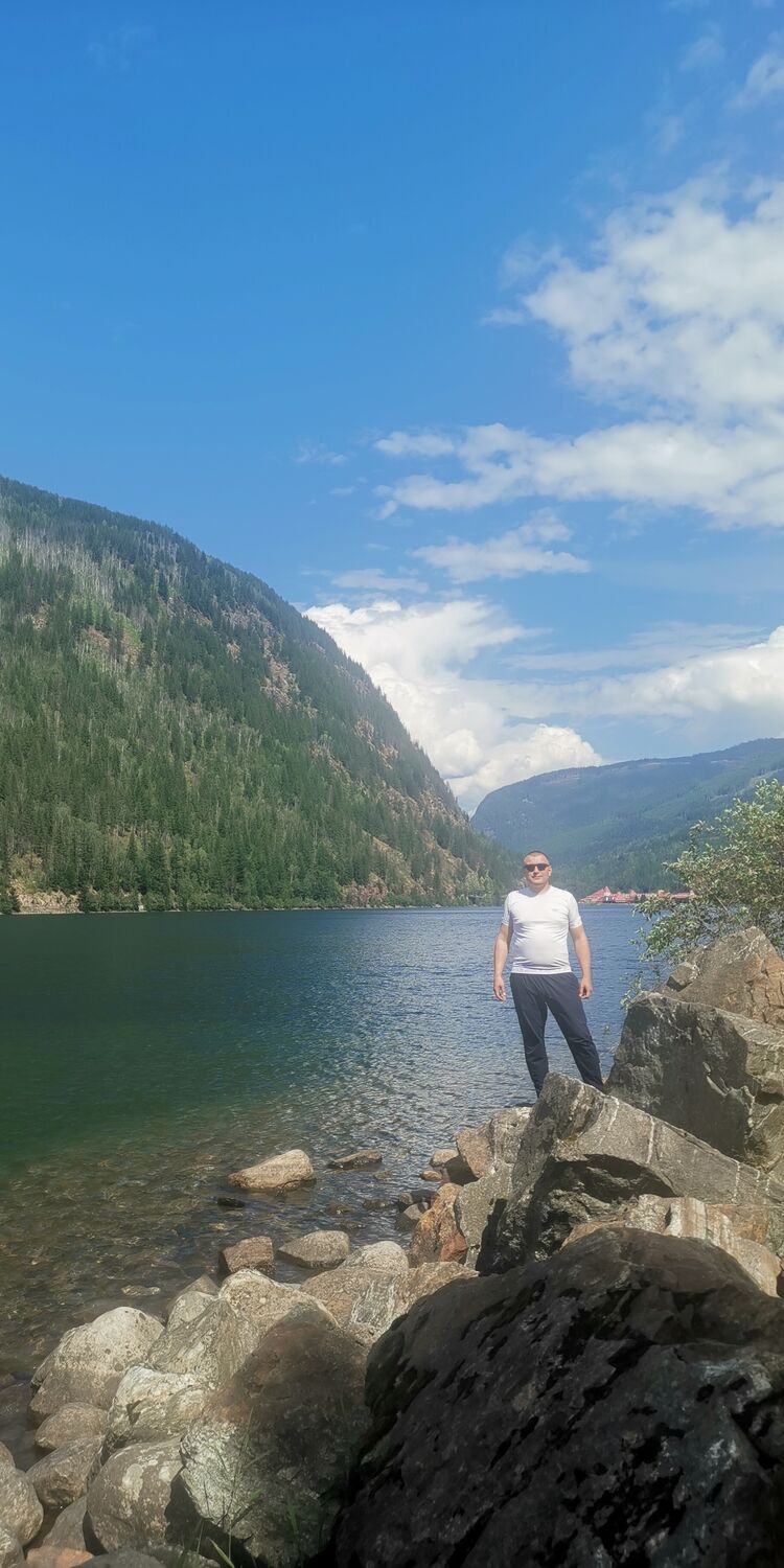  45360563  Alex, 36 ,    Vancouver