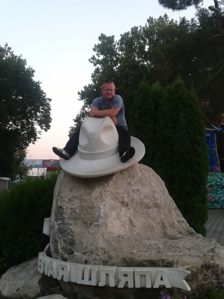  28452343  Grigory, 34 ,     