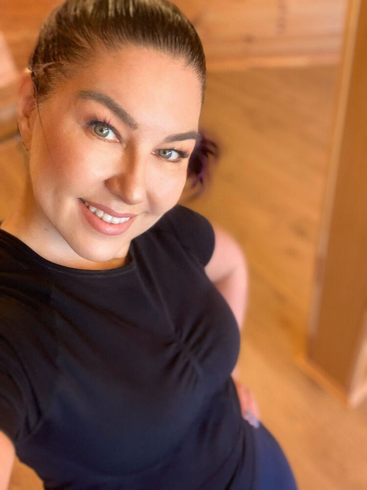  ,   Dana, 49 ,   ,   , c 