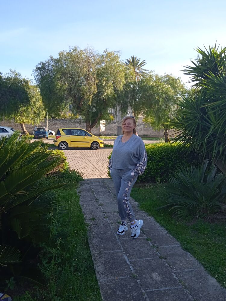  47469773  Alexia, 56 ,    