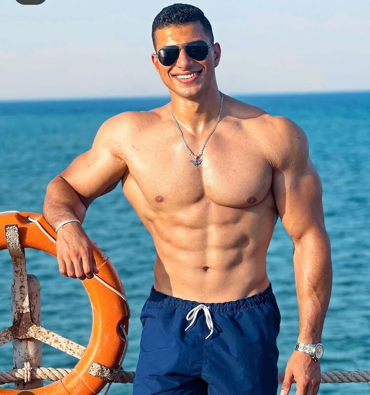  45562743  Mostafa, 25 ,    