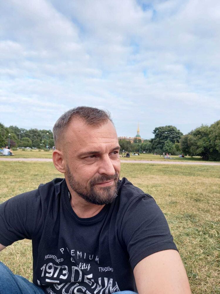  ,   Alex, 47 ,   ,   , c 