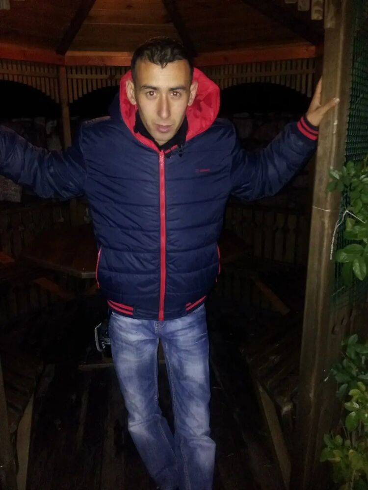  34420543  Nik, 37 ,    