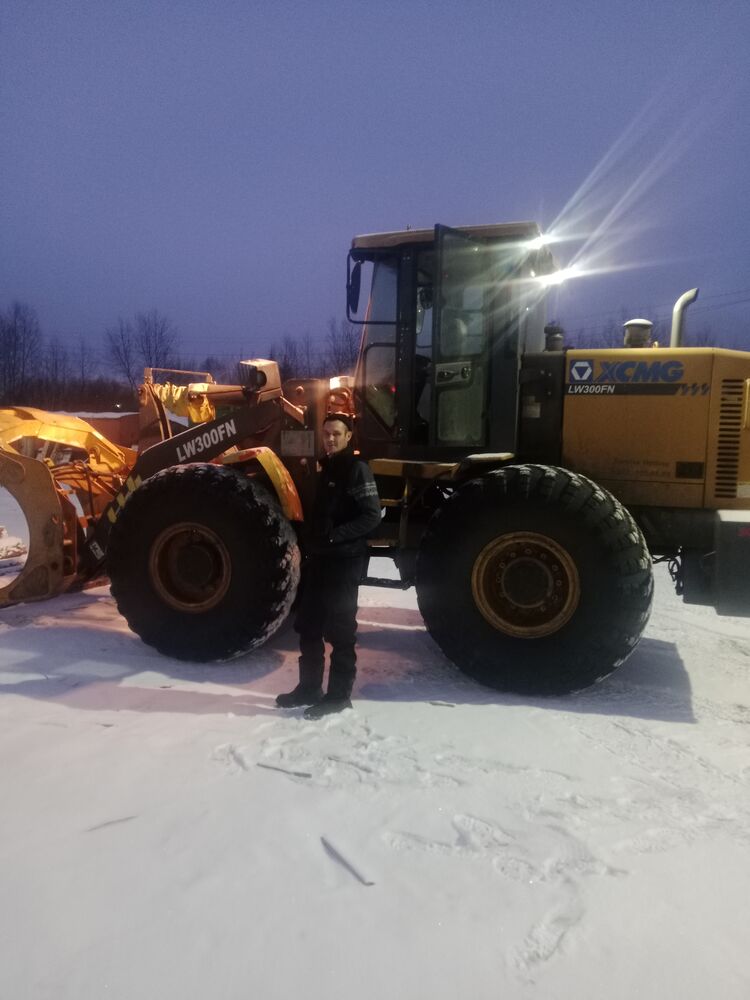  53095303  , 35 ,    -