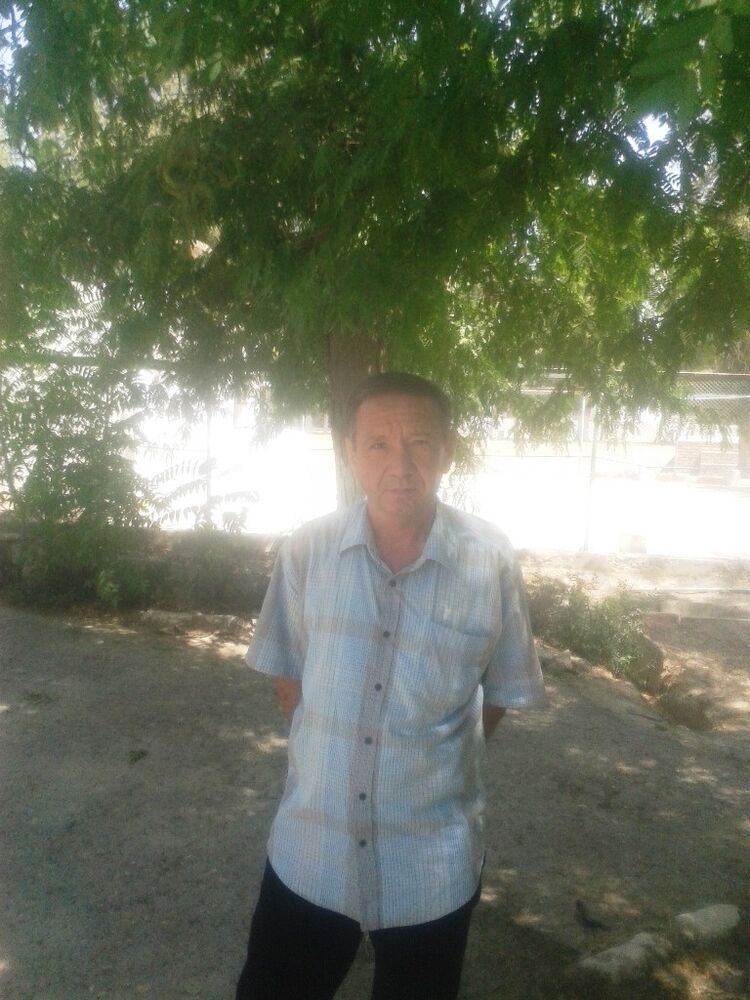  7022123  Hamit, 61 ,    