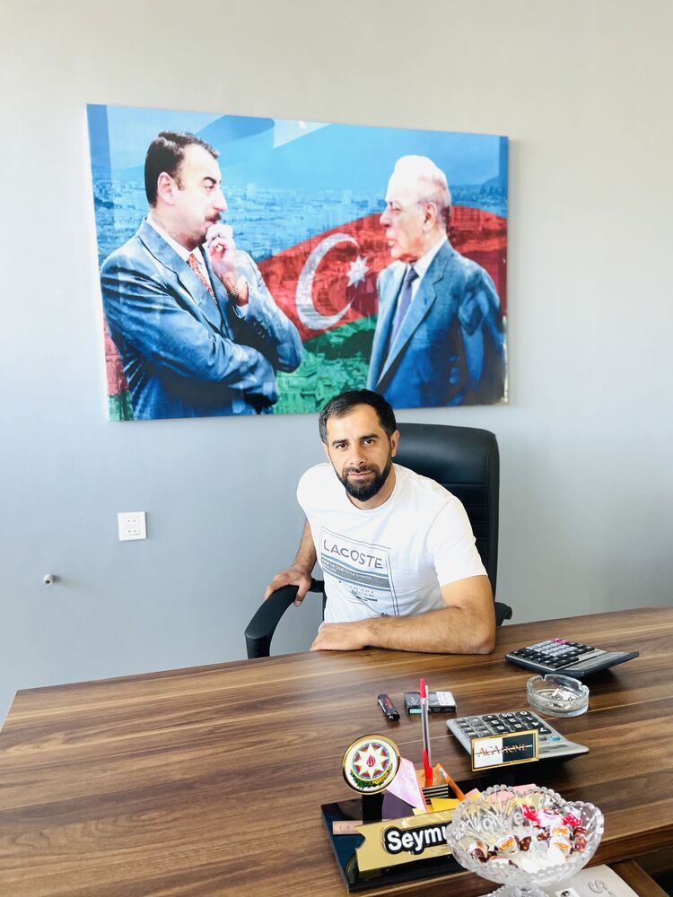  ,   Seymur, 41 ,   ,   