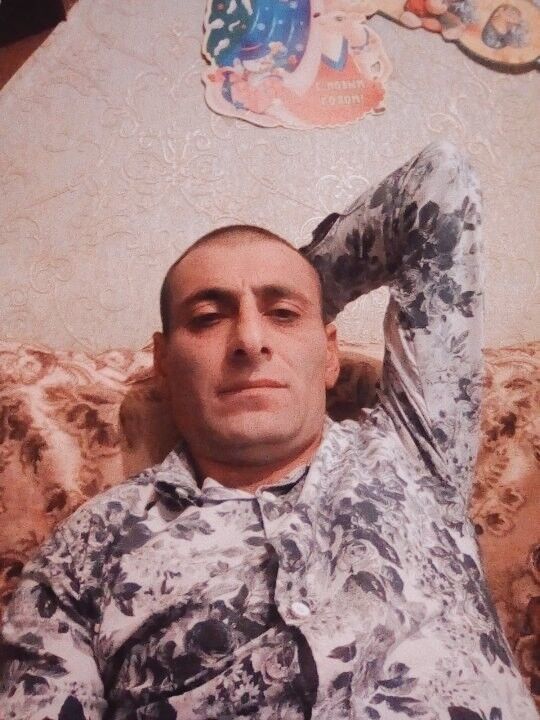  12655323  Ovanes, 43 ,    